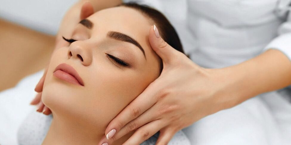 masazh-oblichchya-ta-tila-dlya-zhinok-photo-d257